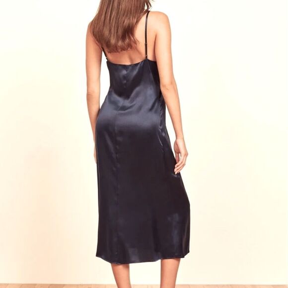 Reformation Britten 100% Silk Black Midi Dress One Leg Slit Timeless Sexy XS - Picture 3 of 7